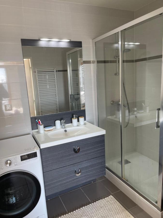 Appart 2P Avec Parking Et Balcon - Gare Val D'Europe 5Mn - Disney 10Mn Montevrain Bagian luar foto